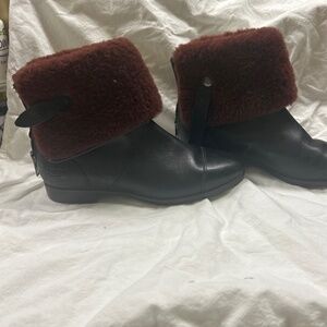 Ugg Pure booties with Maroon Wool Size 5